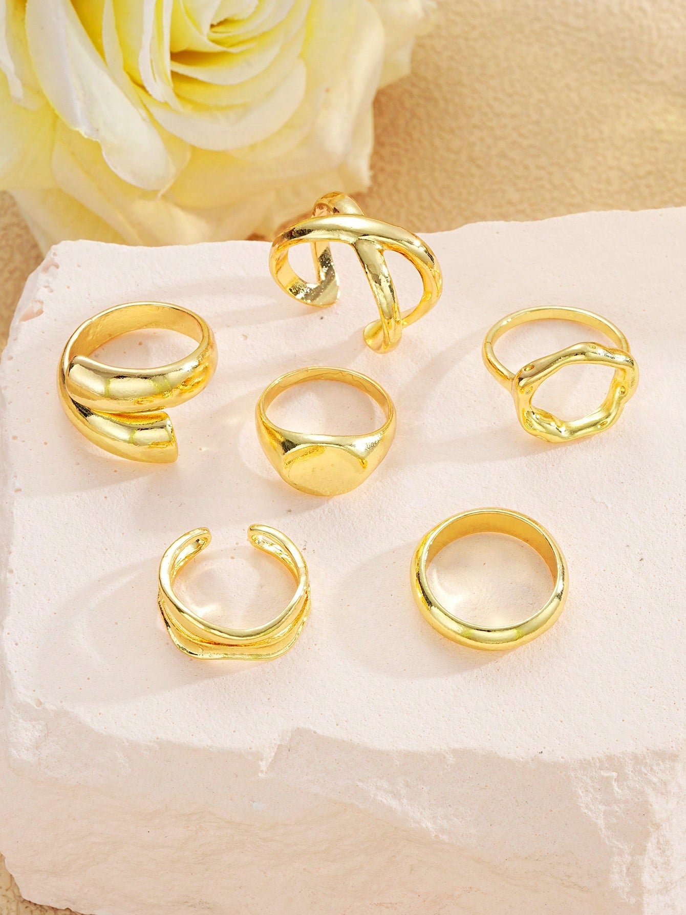 50/30/10/3pcs Women's Fashion Ring Set, Asymmetrical Smooth Geometric Liquid Ring, Exaggerated Vintage Style Stackable Wide Band Rings, Fashionable & Elegant Versatile Ring Set (Random Styles)