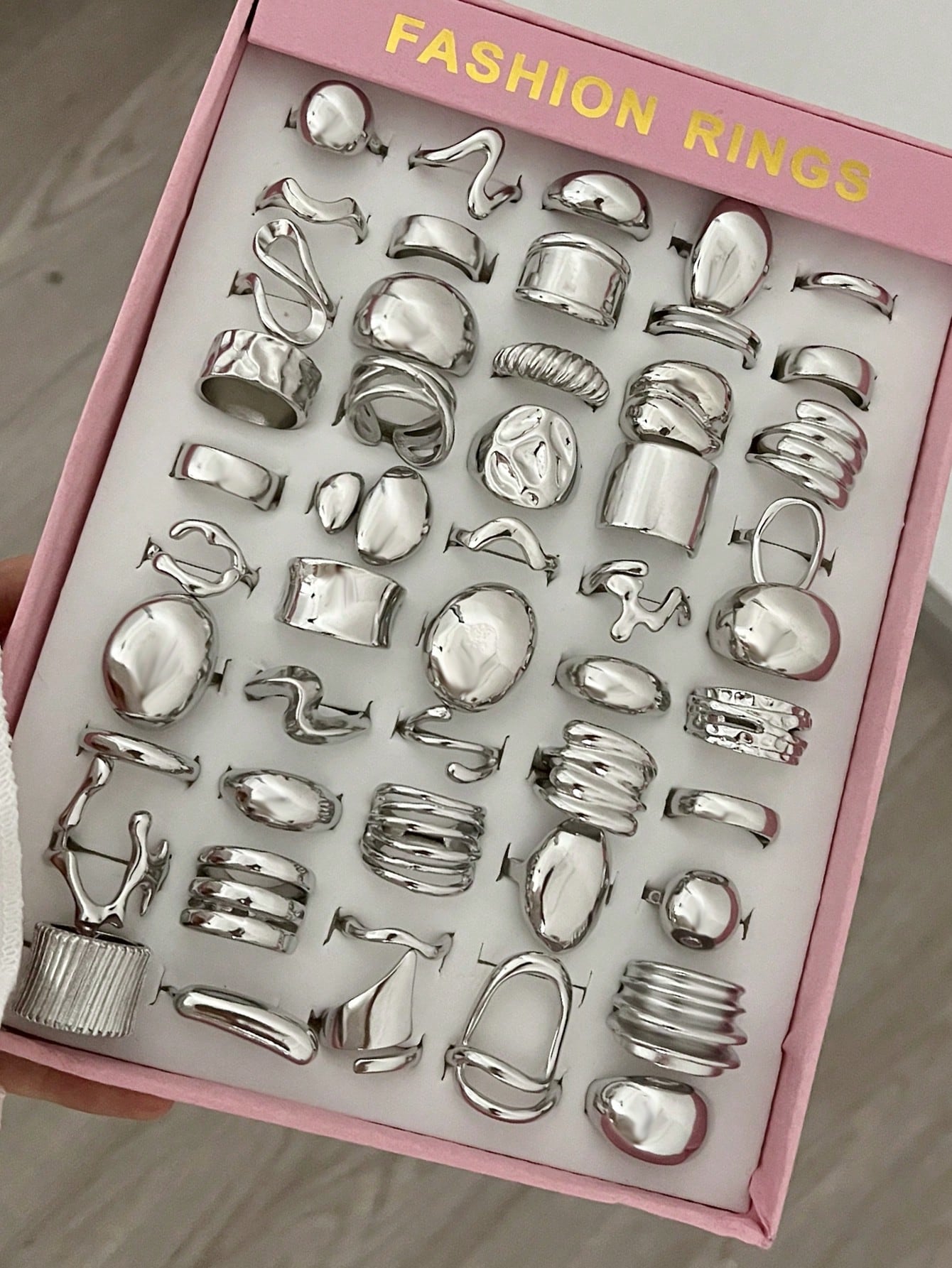 50/30/10/3pcs Women's Fashion Ring Set, Asymmetrical Smooth Geometric Liquid Ring, Exaggerated Vintage Style Stackable Wide Band Rings, Fashionable & Elegant Versatile Ring Set (Random Styles)