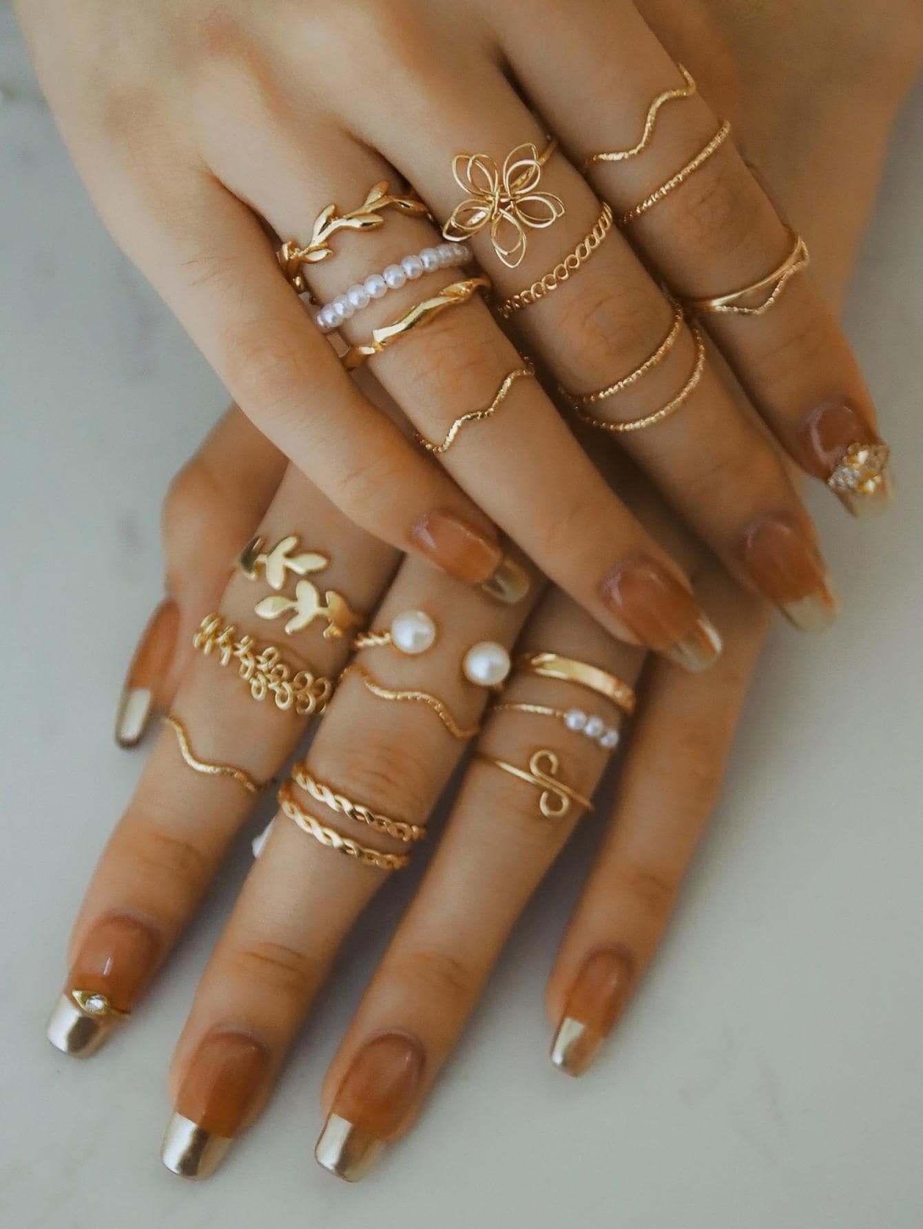 20pcs Fashionable Zinc Alloy Leaf & Flower Faux Pearl Decor Rings, Suitable As Decorative Gift For Women, Ideal For Valentine's Day, Mother's Day And Other Holidays
