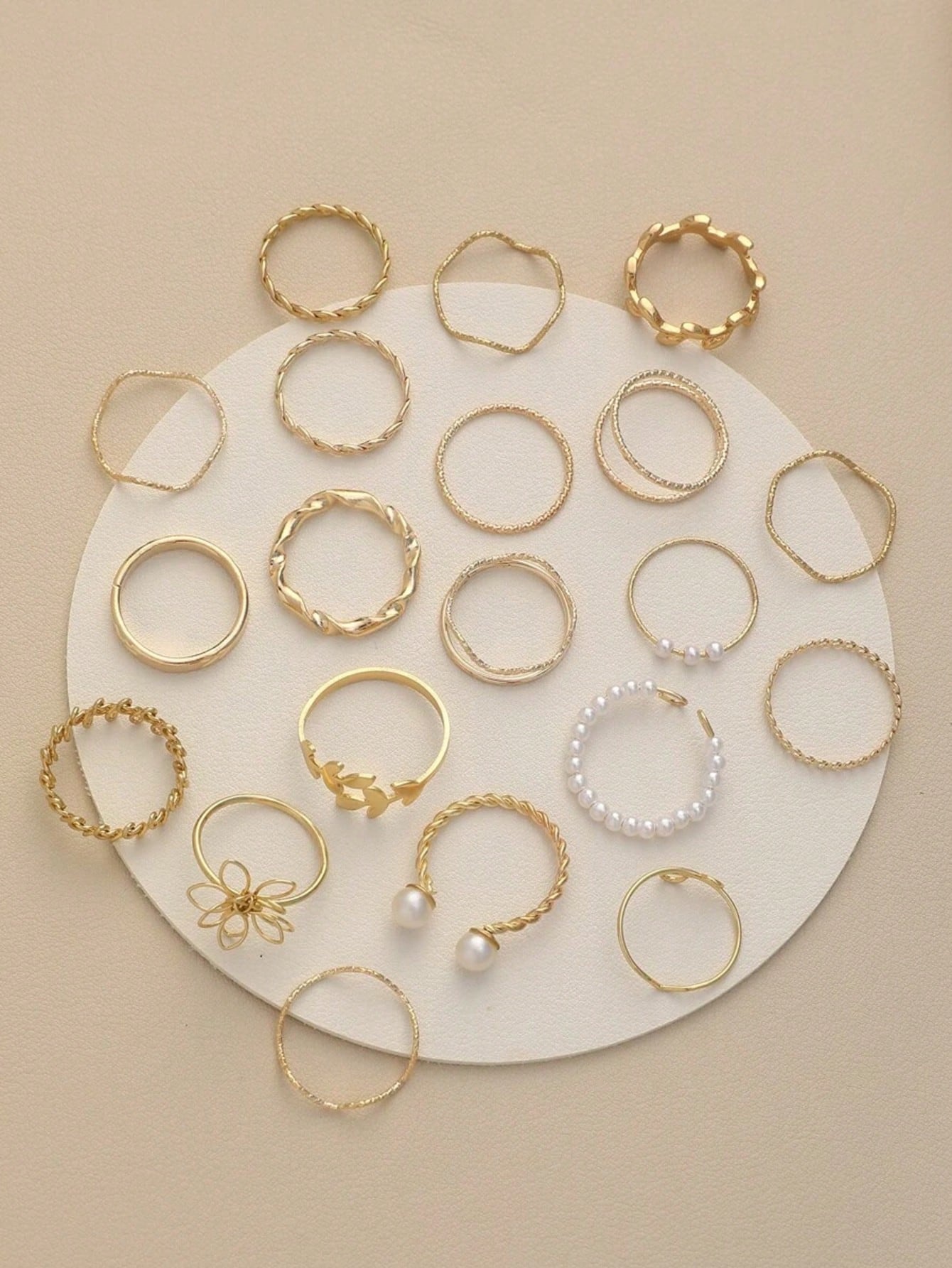 20pcs Fashionable Zinc Alloy Leaf & Flower Faux Pearl Decor Rings, Suitable As Decorative Gift For Women, Ideal For Valentine's Day, Mother's Day And Other Holidays